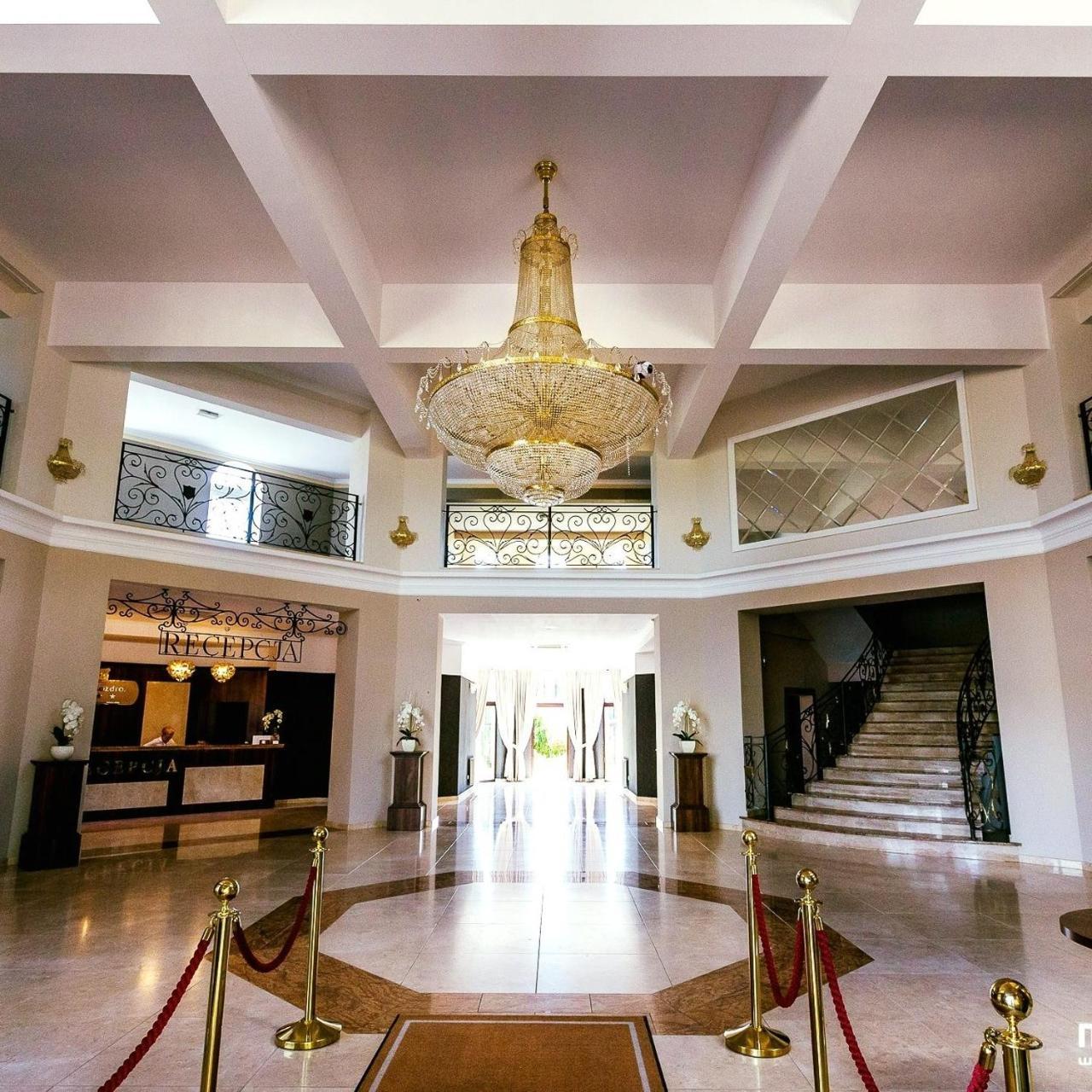Hotel Rozdroze Nieborów 외부 사진