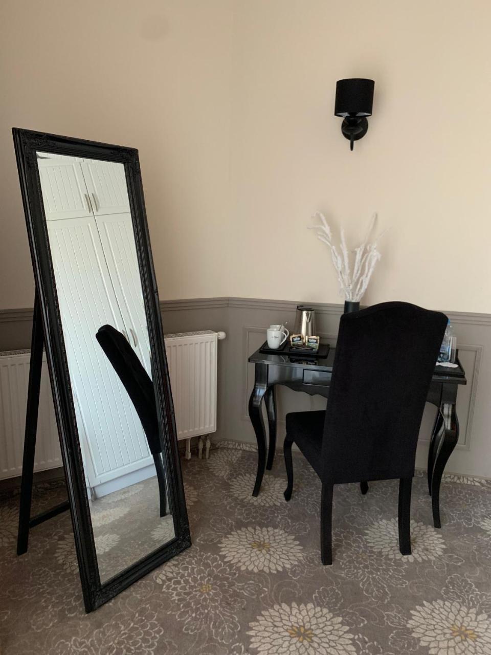 Hotel Rozdroze Nieborów 외부 사진